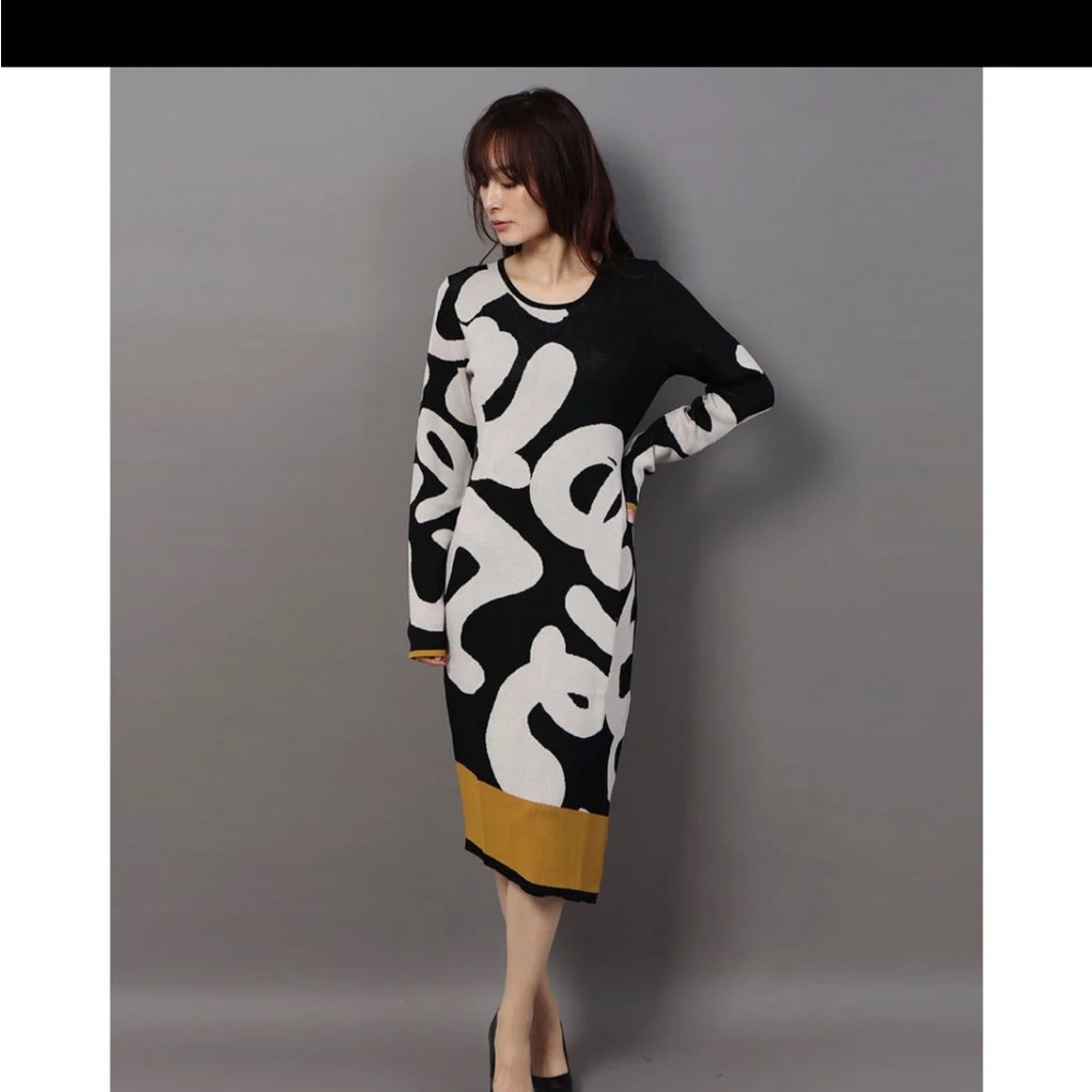 NWT - Medium Desigual Moremore Dress with Long Sleeves - Picture 2 of 10